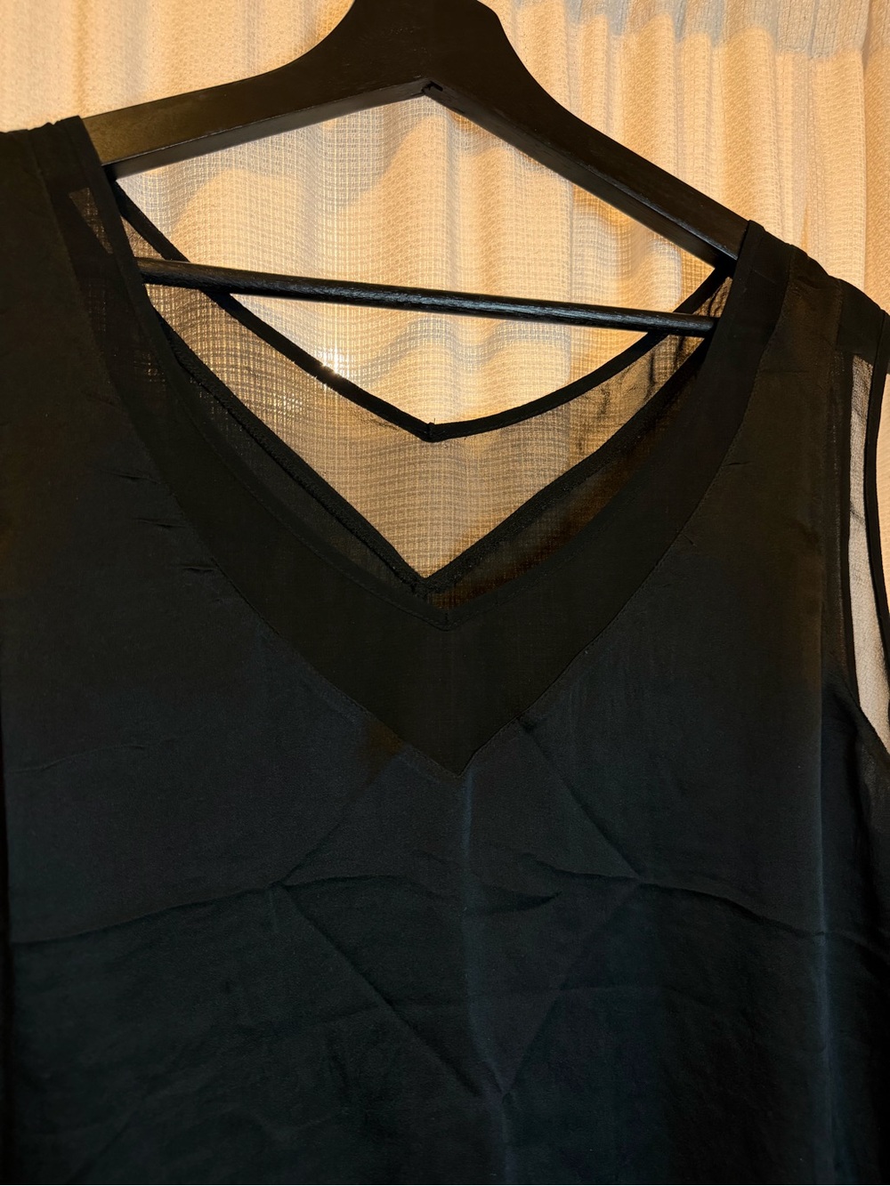 Silk Black V-Neck Sleeveless Women's Top - Picture 2 of 3